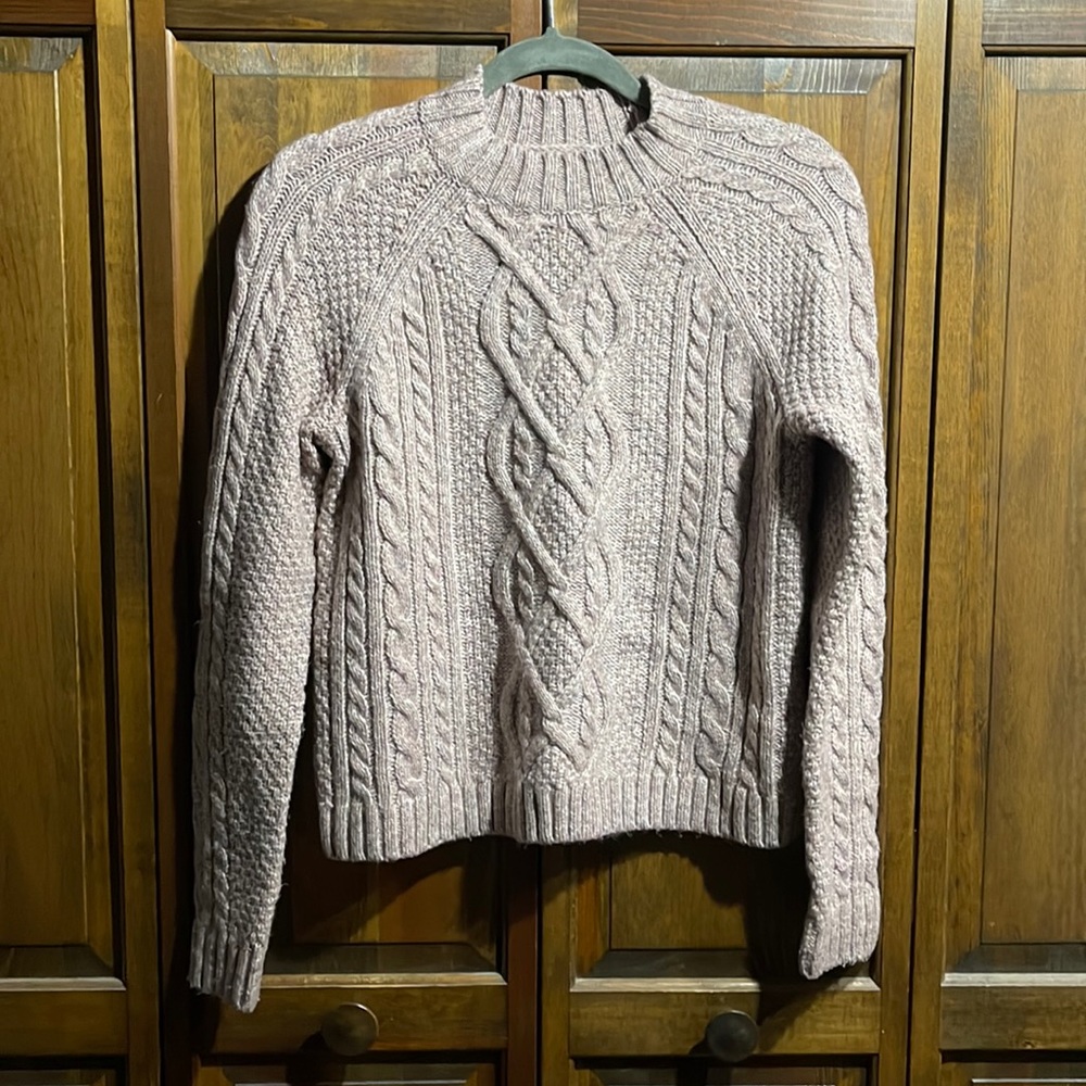 Abercrombie & Fitch XS soft cable sweater